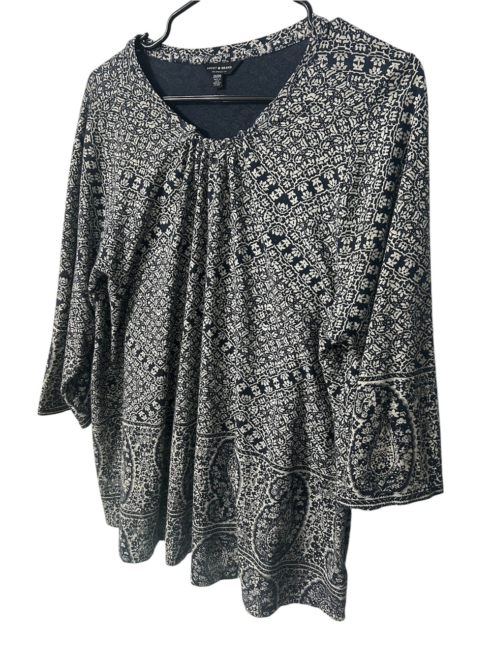 Lucky Brand Women’s Navy and White Size 2X Too California Boho Medallion Print - Picture 2 of 7
